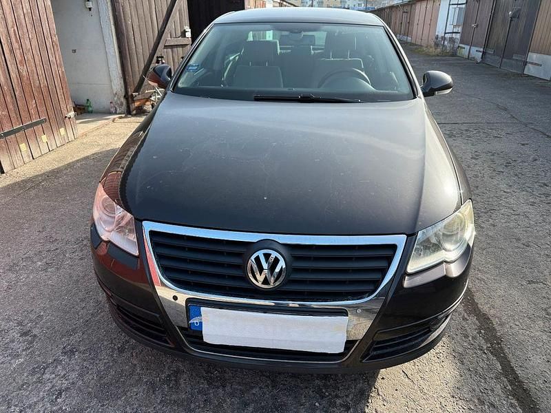 Gebraucht VW Passat Comfortline 116 PS (85 kW) 2006 Grau Limousine