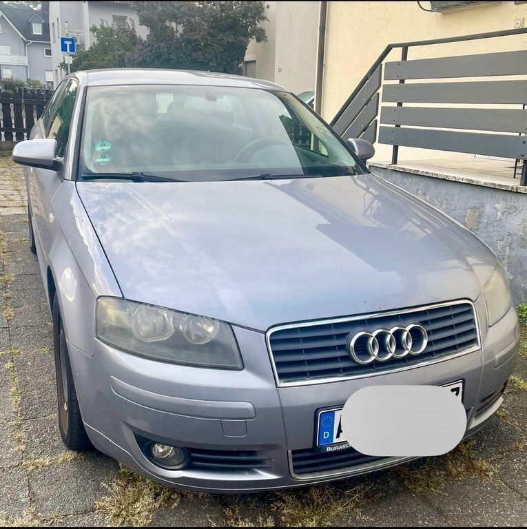 Silber Gebraucht 2004 Audi A3 Ambiente Limousine | 1.699 € (Superpreis) - Bild 1/4