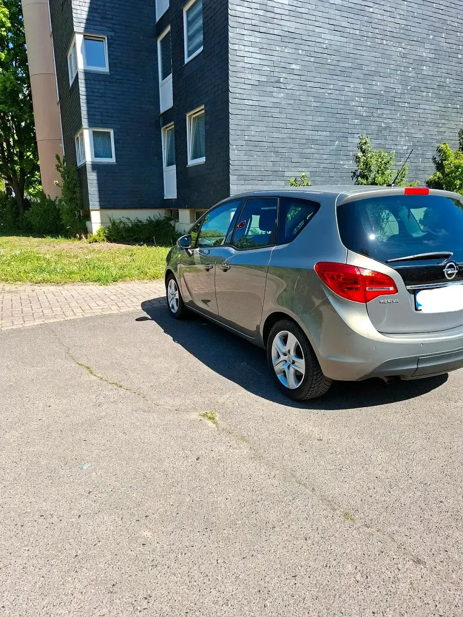 Używany Opel Meriva 95 KM (69 kW) 2013 Szary Minivan