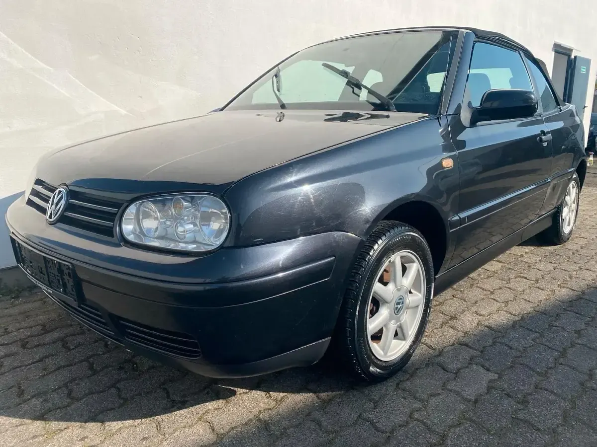 Używany VW Golf Classicline 75 KM (55 kW) 1999 Czarny Kabriolet