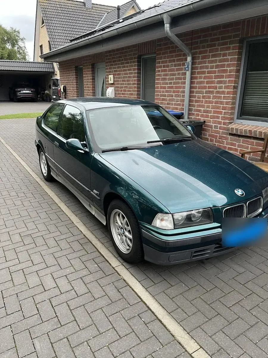 Gebraucht BMW 316 102 PS (75 kW) 1996 Grün Coupé