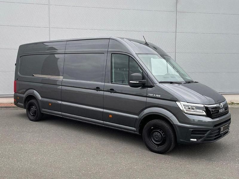Gebraucht MAN TGE 163 PS (119 kW) 2024 Grau Van