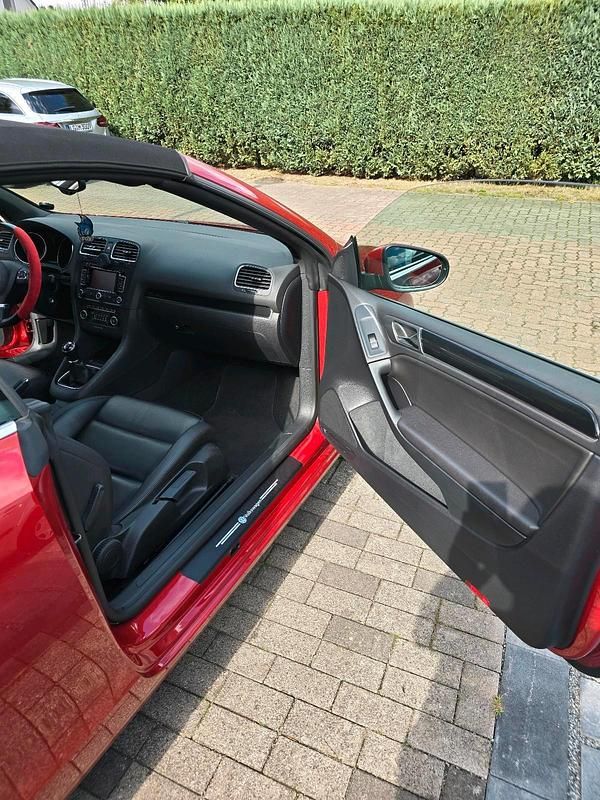 Gebraucht VW Golf Cabriolet 105 PS (77 kW) 2012 Rot Cabrio