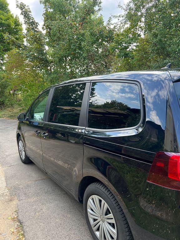Schwarz Gebraucht 2018 VW Sharan Van / Kleinbus | 17.800 € (Superpreis) - Bild 1/4
