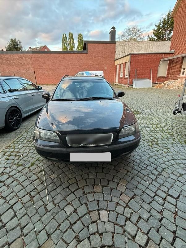Schwarz Gebraucht 2000 Volvo V70 Kombi | 550 € (Superpreis) - Bild 1/4