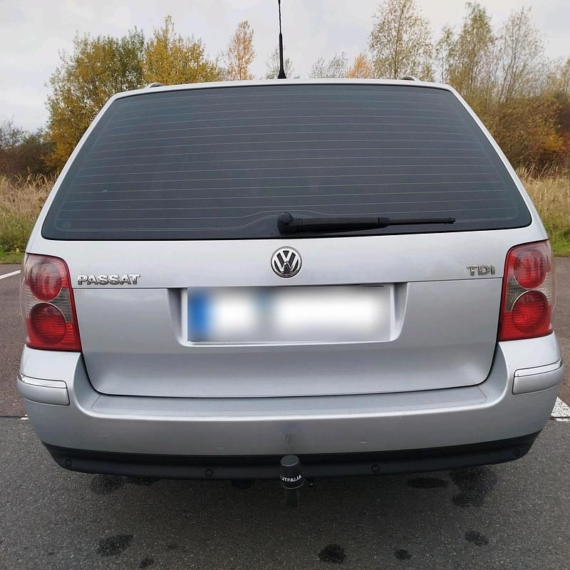 Gebraucht VW Passat 130 PS (95 kW) 2004 Silber Kleinwagen