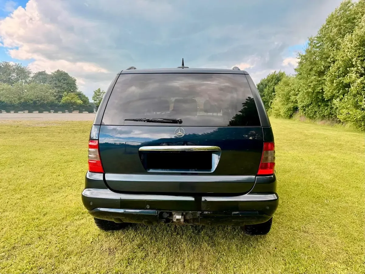 Gebraucht Mercedes ML270 Edition 163 PS (119 kW) 2004 Schwarz SUV
