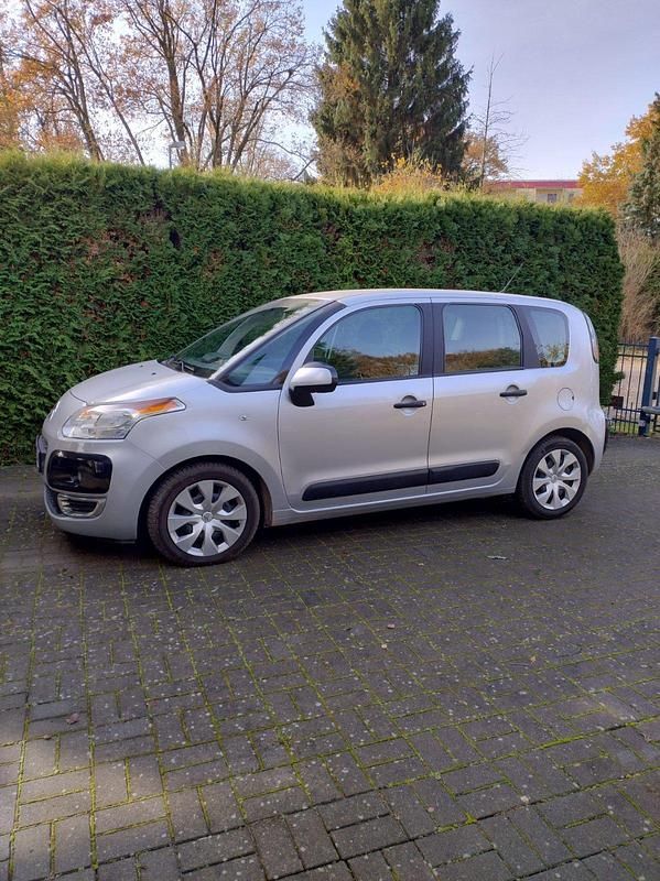 Silber Gebraucht 2011 Citroën C3 Picasso Van / Kleinbus | 4.950 € (Fairer Preis) - Bild 1/4