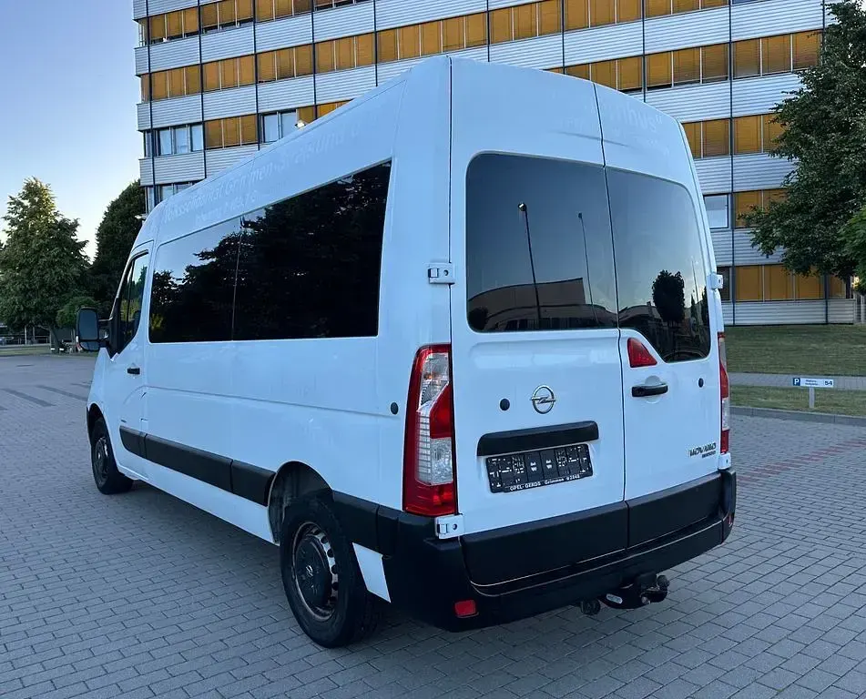 Gebraucht Opel Movano 145 PS (106 kW) 2017 Weiß Van / Kleinbus