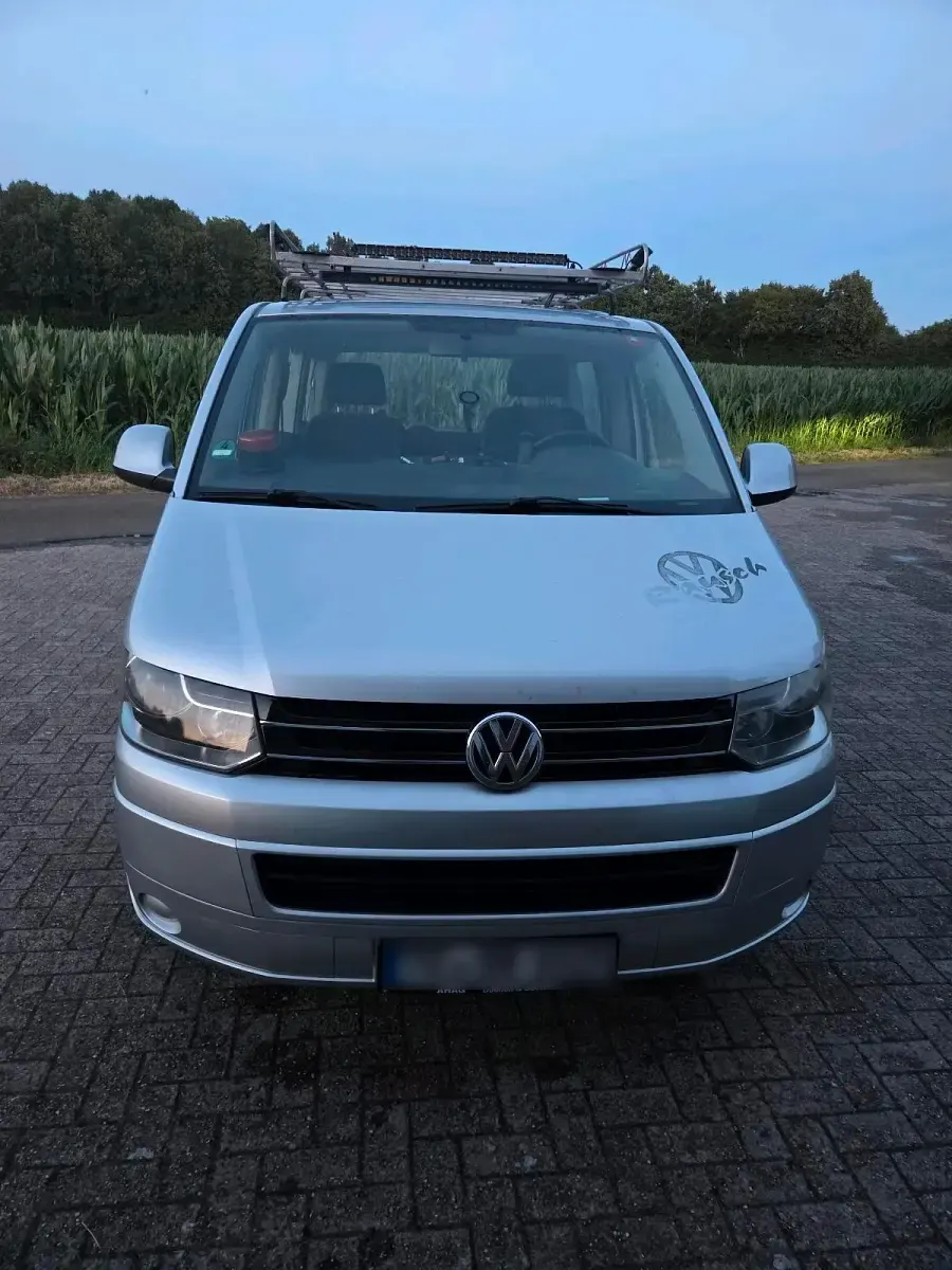 Gebraucht VW Caravelle 180 PS (132 kW) 2009 Silber Van