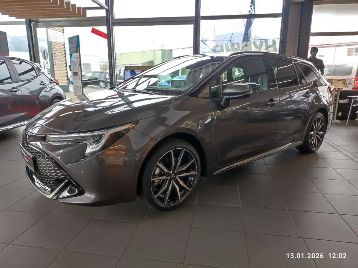 Neu Toyota Corolla Sport 178 PS (130 kW) 2026 Marlingrau metallic / dach sch Kombi
