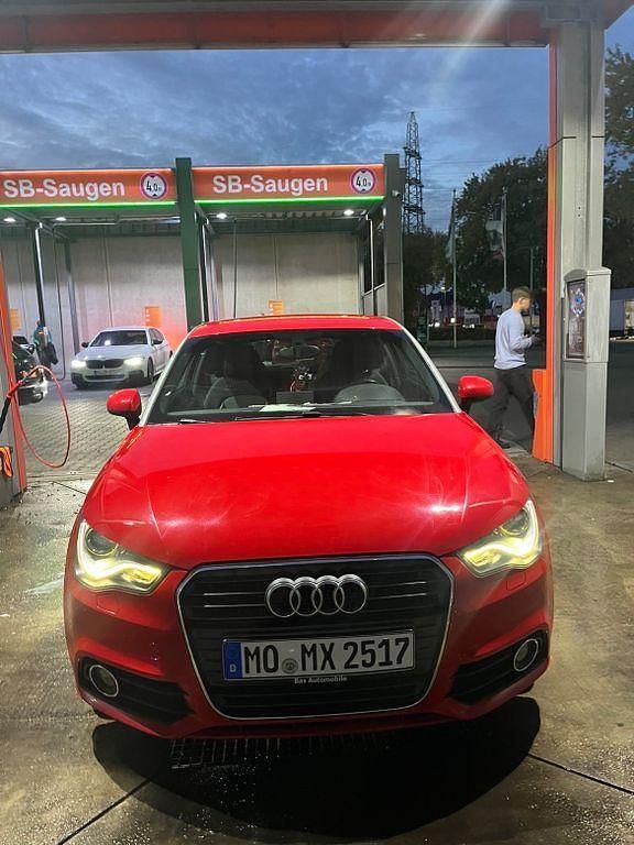 Rot Gebraucht 2012 Audi A1 Ambition Kleinwagen | 7.000 € (Fairer Preis) - Bild 1/4