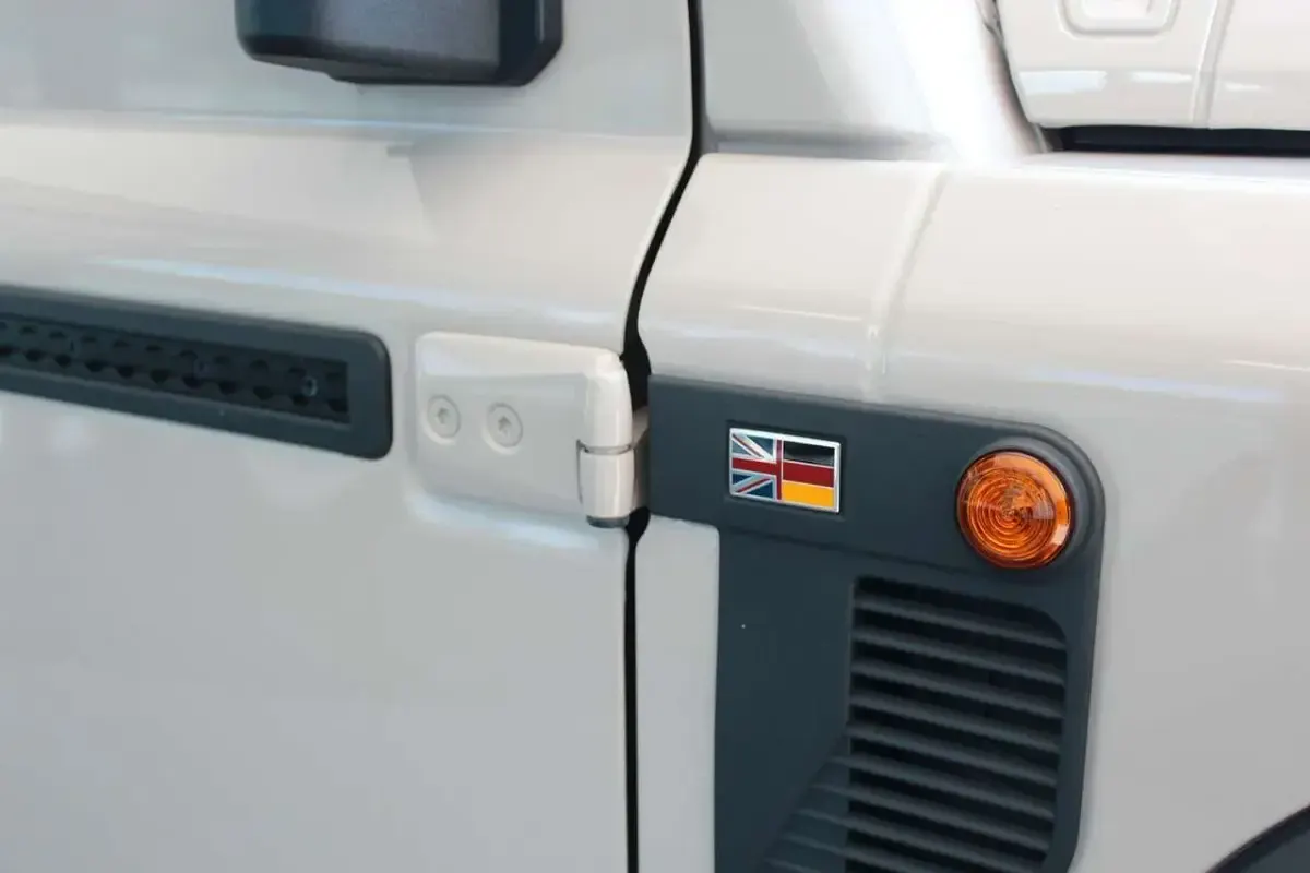 Gebraucht Ineos Grenadier 249 PS (183 kW) 2025 Magic mushroom SUV
