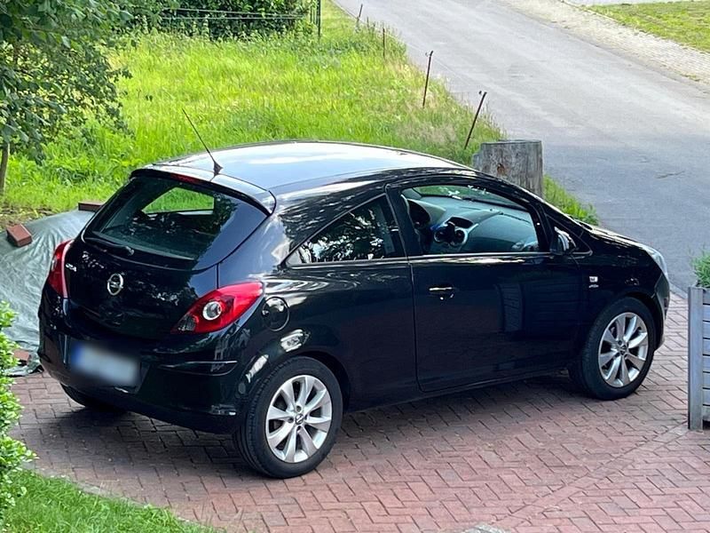 Schwarz Gebraucht 2012 Opel Corsa Active Kleinwagen | 3.900 € (Fairer Preis) - Bild 1/4