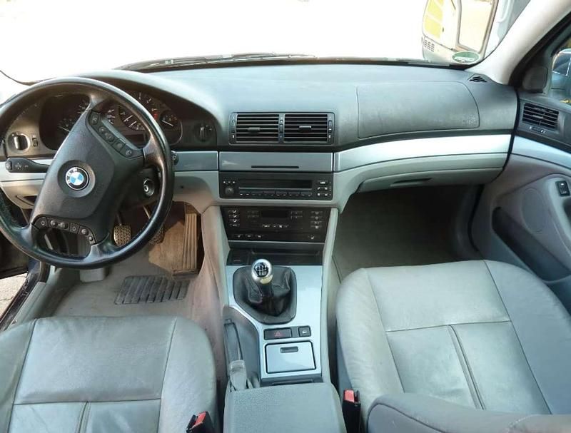 Gebraucht BMW 525 Exclusive 192 PS (141 kW) 2002 Kombi