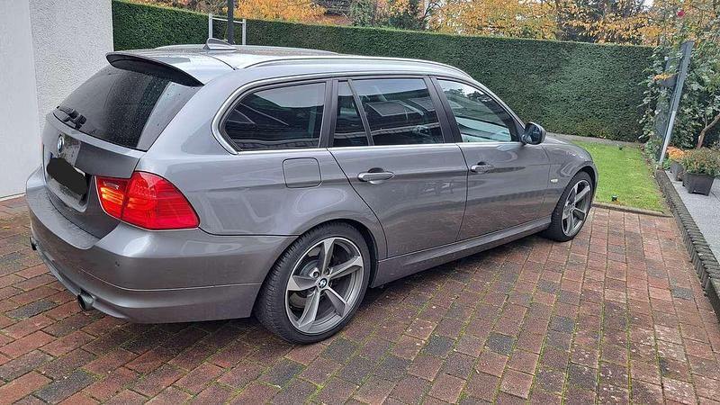 Gebraucht BMW 335 Exclusive 306 PS (225 kW) 2011 Silber Kombi