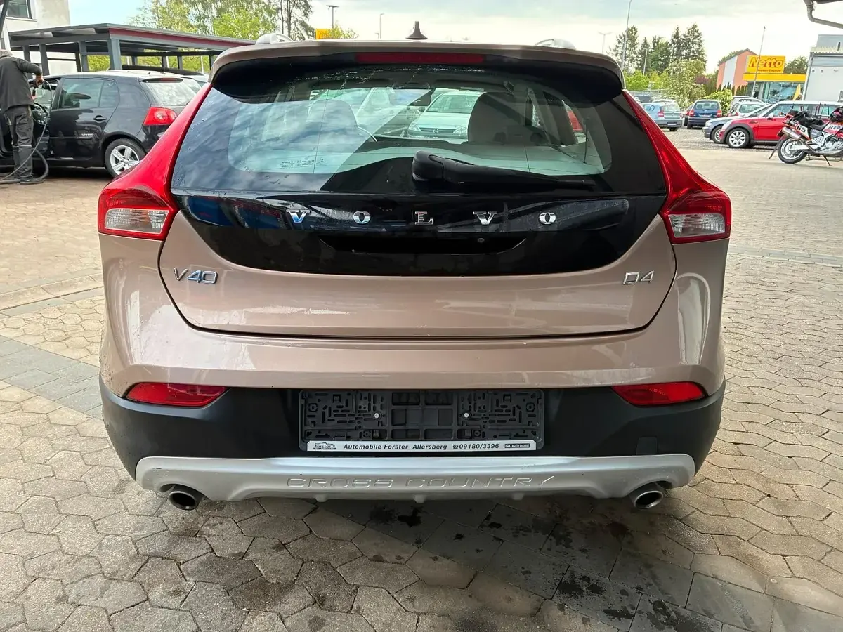 Gebraucht Volvo V40 CC 190 PS (139 kW) 2017 Beige Kombi