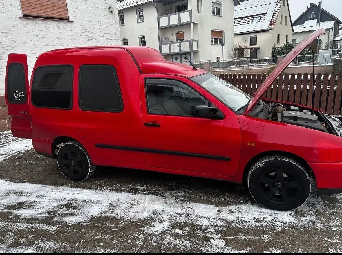 Gebraucht VW Caddy 64 PS (47 kW) 2001 Rot Van / Kleinbus