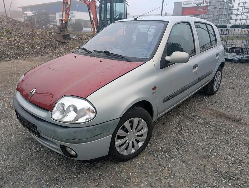Gebraucht 2000 Renault Clio II Kleinwagen | 750 € - Bild 1/4