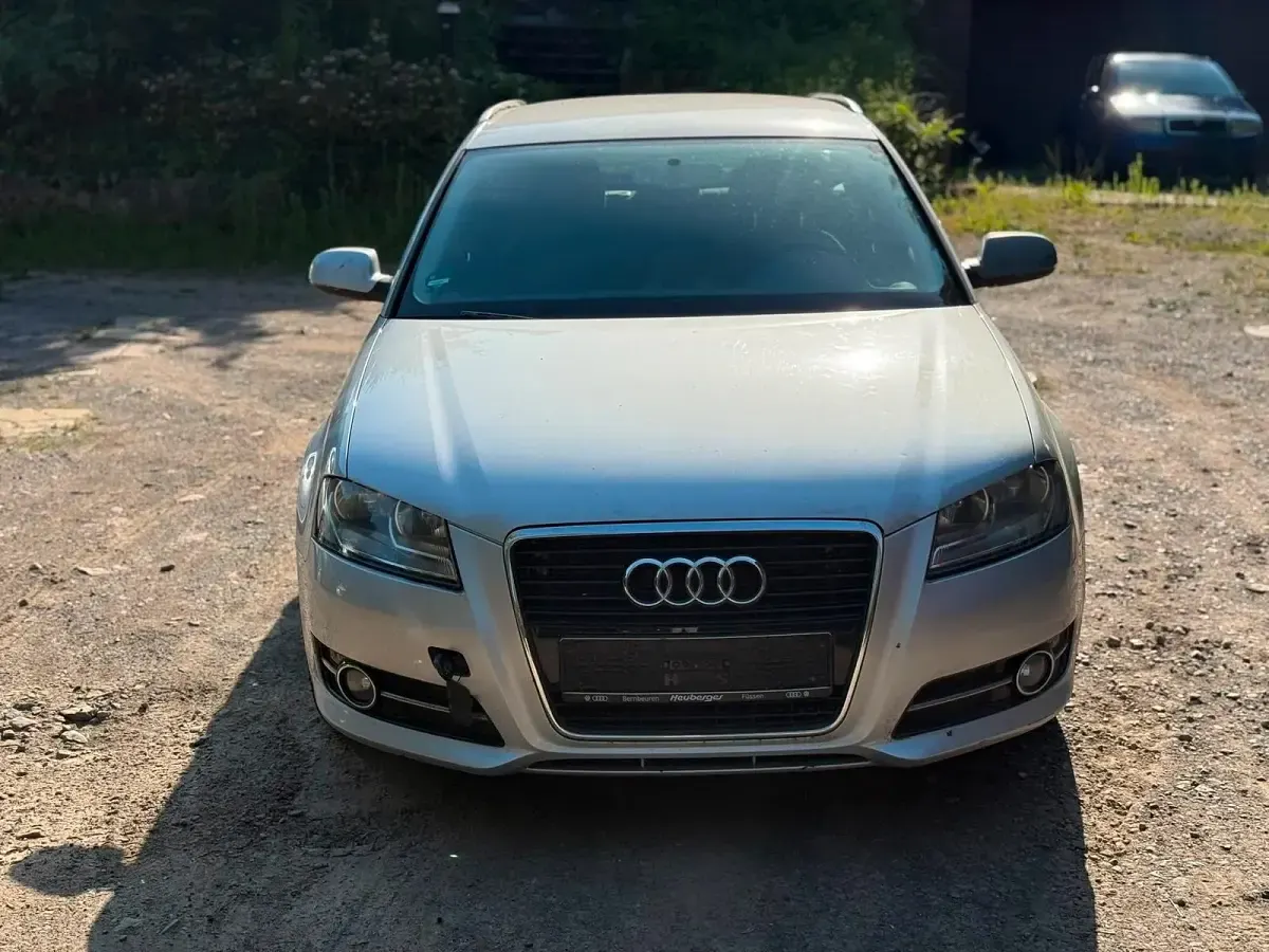 Gebraucht Audi A3 105 PS (77 kW) 2011 Silber Kleinwagen