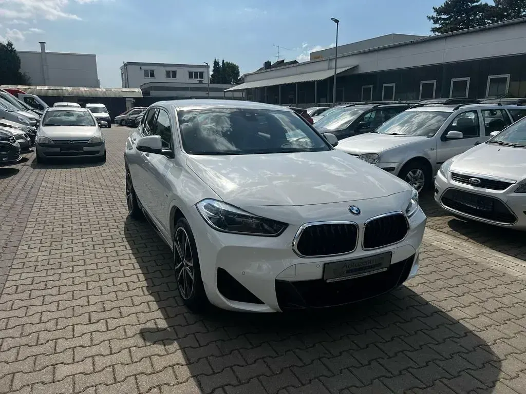 Gebraucht BMW X2 Sport Line 150 PS (110 kW) 2022 Alpinweiß SUV