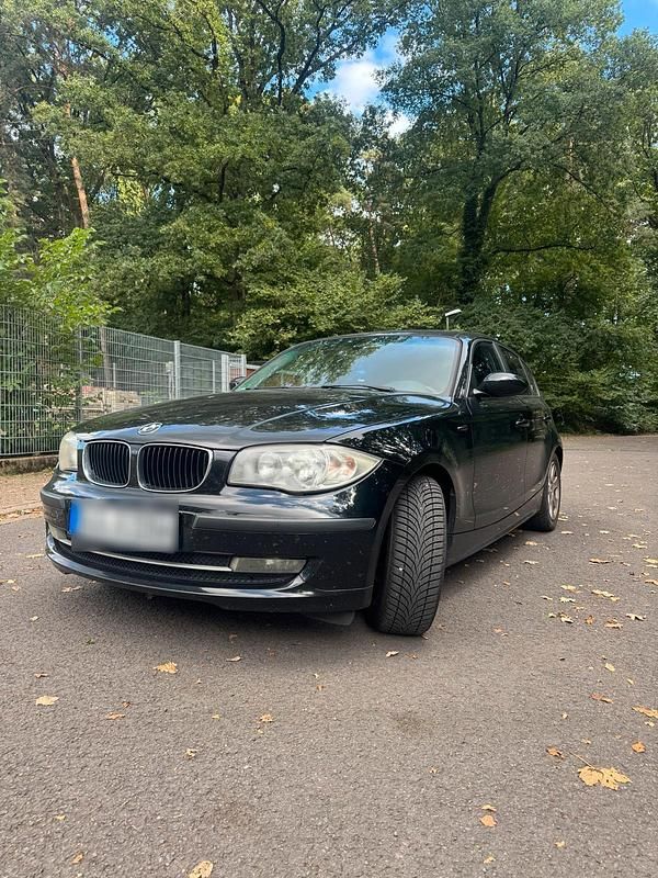 Schwarz Gebraucht 2005 BMW 116 Kleinwagen | 2.300 € (Fairer Preis) - Bild 1/4