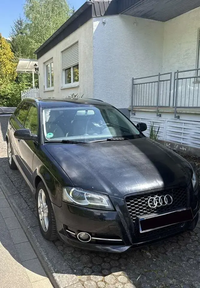 Używany Audi A3 Ambiente 105 KM (77 kW) 2012 Czarny Hatchback