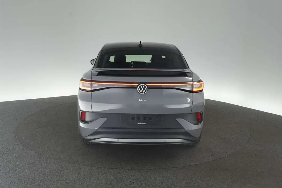 Usata VW ID.5 Pro Performance 150 kW (204 CV) 2023 Grigio SUV