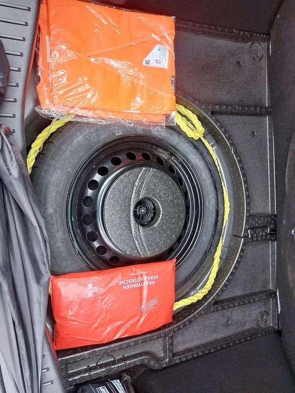 Gebraucht Ford Focus Trend 120 PS (88 kW) 2015 Grau Limousine