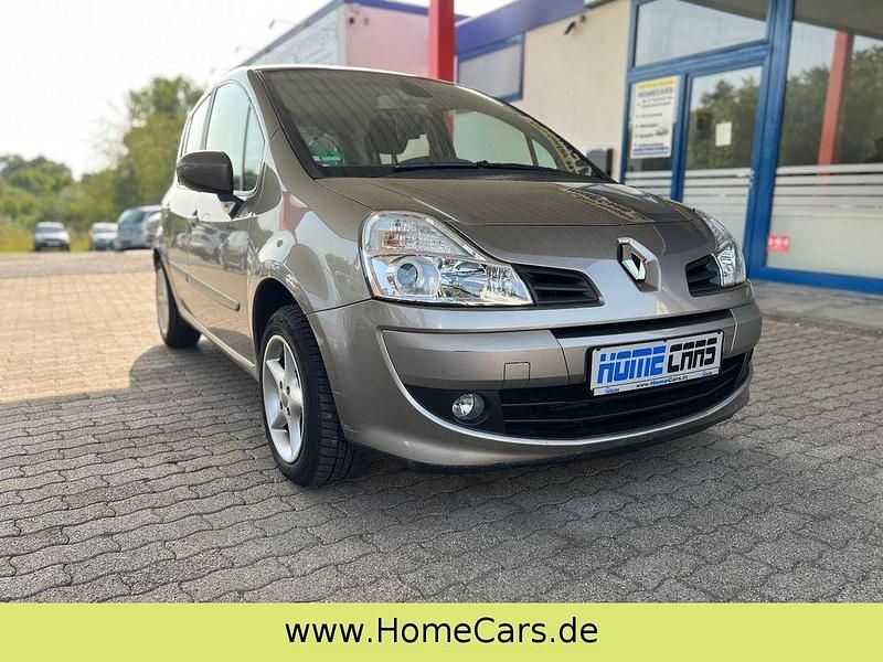 Braun Gebraucht 2011 Renault Modus Dynamique Van / Kleinbus | 5.999 € (Teuer) - Bild 1/4