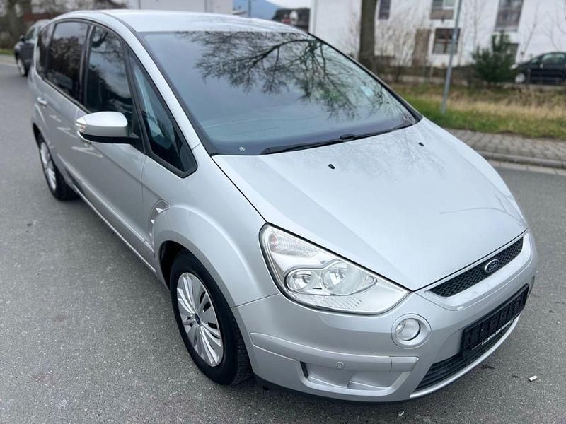 Gebraucht Ford S-MAX Titanium 140 PS (102 kW) 2008 Silber Van / Kleinbus