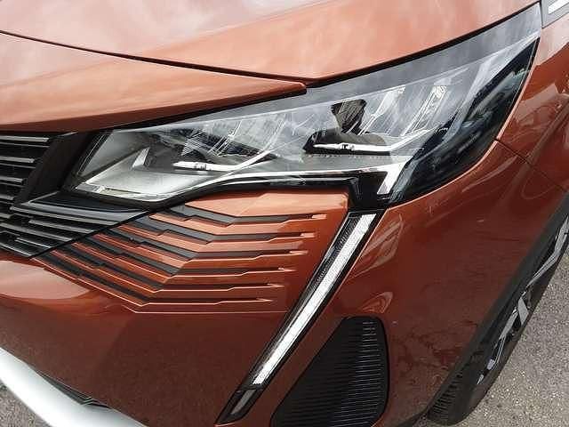 Braun metallic Gebraucht 2023 Peugeot 5008 Allure Van / Kleinbus | 29.830 € (Fairer Preis) - Bild 1/4