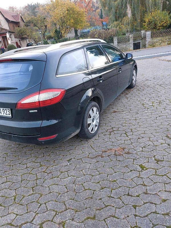Gebraucht Ford Mondeo 145 PS (106 kW) 2008 Schwarz Kombi