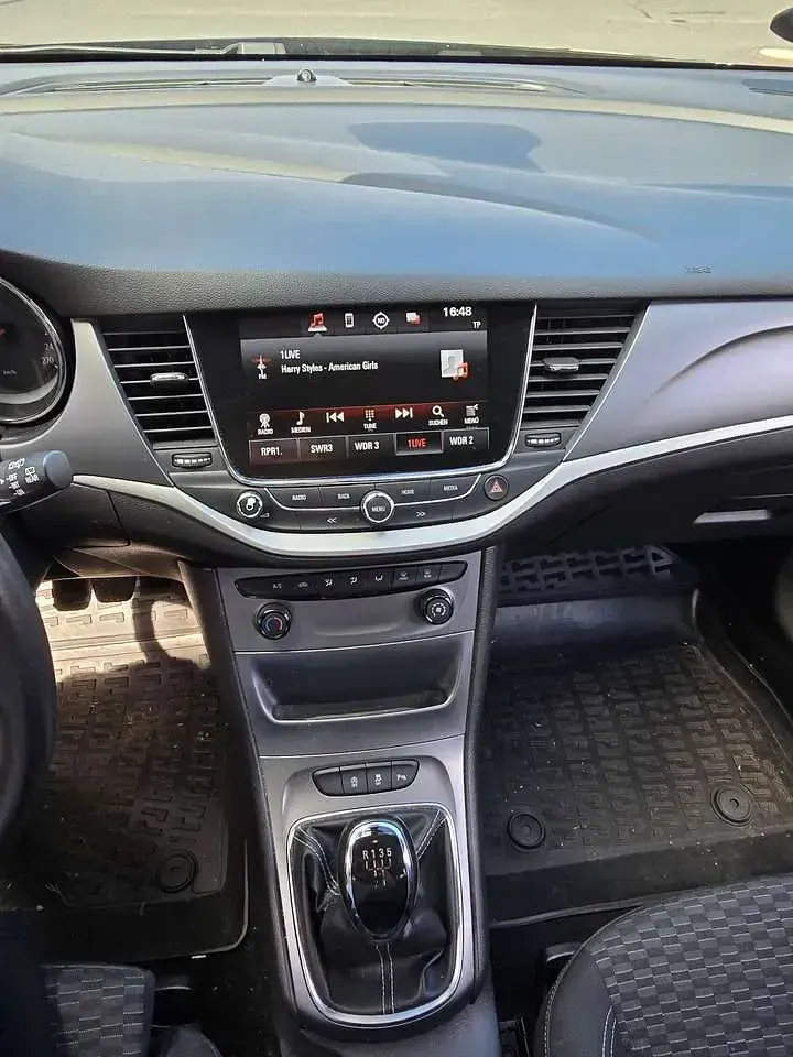 Gebraucht Opel Astra Edition 105 PS (77 kW) 2018 Schwarz Kombi