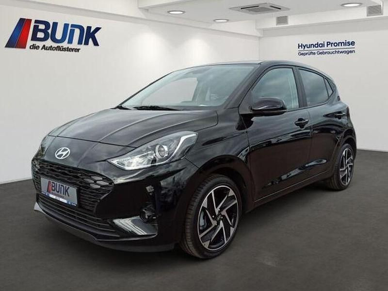 Phantom black / met Gebraucht 2025 Hyundai i10 Prime Kleinwagen | 19.490 € (Etwas zu teuer) - Bild 1/4