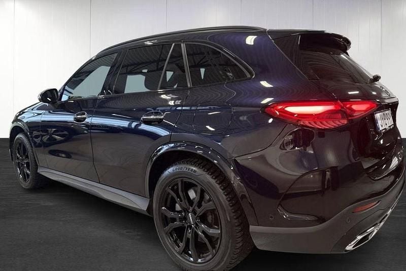 Gebraucht Mercedes GLC400d AMG line 381 PS (280 kW) 2023 Nautikblau  lack SUV