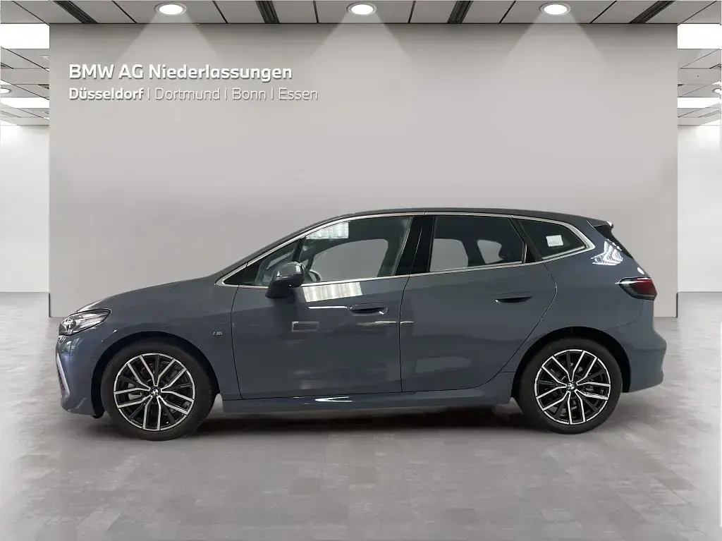Gebraucht BMW 223 Active Tourer M Sport 204 PS (150 kW) 2022 Grau Van / Kleinbus