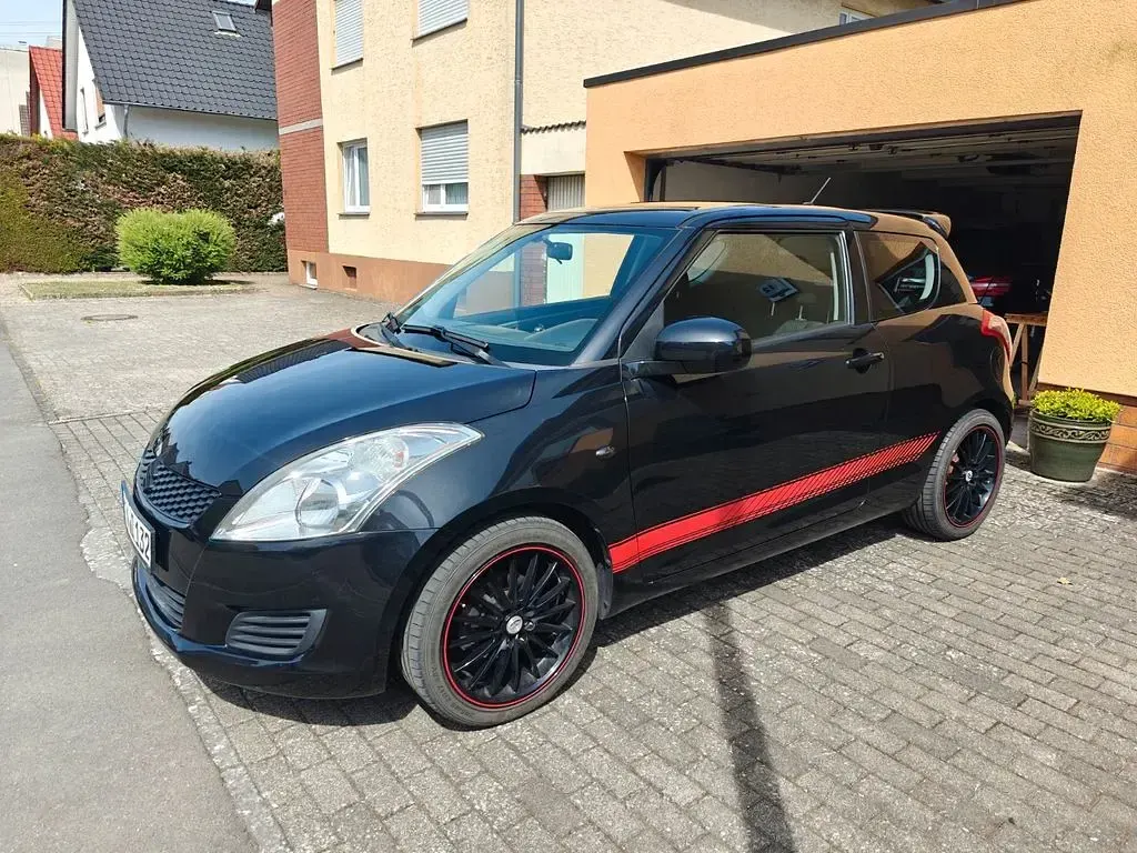 Gebraucht Suzuki Swift 94 PS (69 kW) 2011 Schwarz Kleinwagen