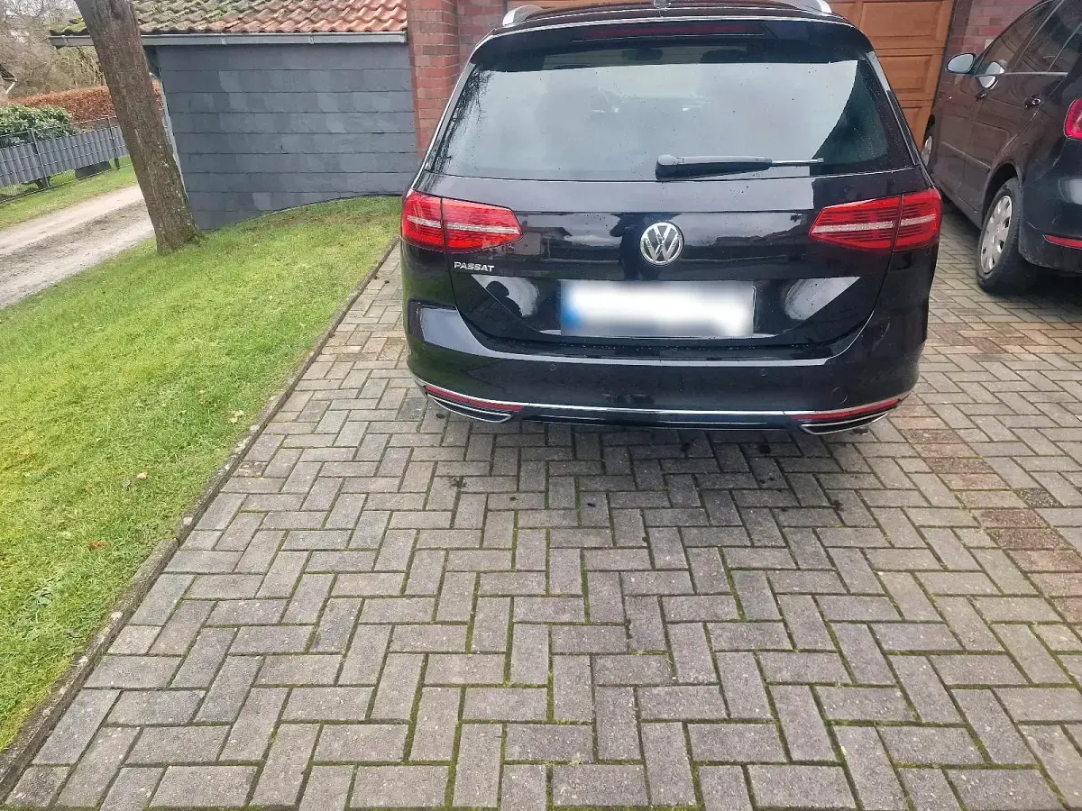 Gebraucht VW Passat R-line 150 PS (110 kW) 2019 Schwarz Kombi