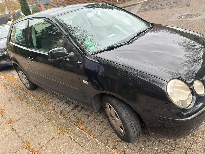 Gebraucht VW Polo 54 PS (39 kW) 2003 Schwarz Kleinwagen