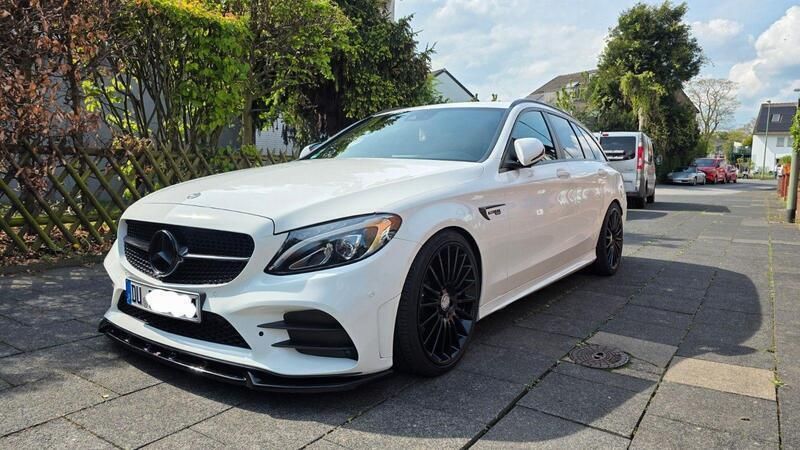 Weiß Gebraucht 2018 Mercedes C350e Kombi | 23.300 € - Bild 1/4