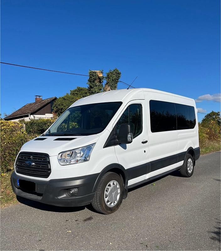 Weiß Gebraucht 2018 Ford Transit Van / Kleinbus | 14.900 € (Fairer Preis) - Bild 1/4