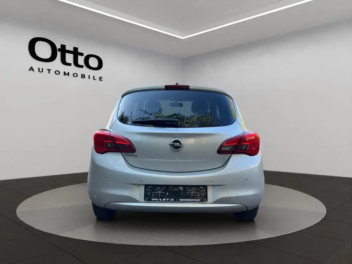 Usado Opel Corsa drive 90 CV (66 kW) 2016 Plateado Utilitario