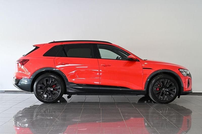 Gebraucht Audi Q8 e-tron Advanced 300 kW (408 PS) 2023 Rot SUV