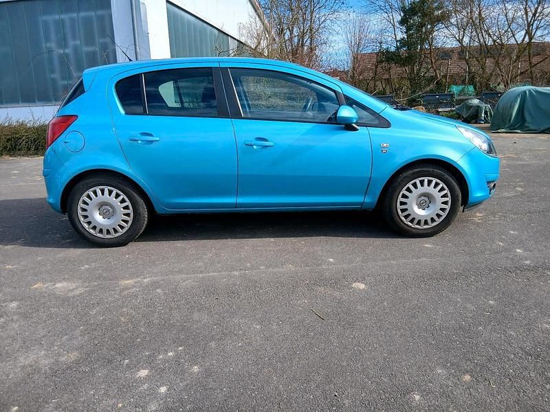 Gebraucht Opel Corsa 70 PS (51 kW) 2010 Blau Kleinwagen