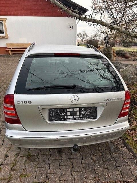 Gebraucht Mercedes C180 Classic 143 PS (105 kW) 2004 Silber Kombi