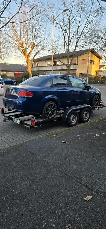 Gebraucht Fiat Linea 125 PS (91 kW) 2008 Blau Limousine