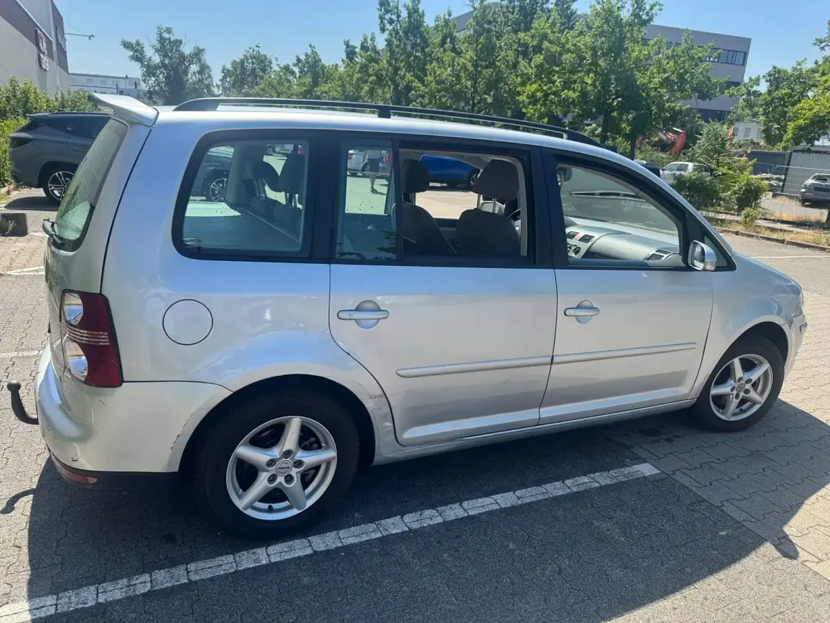 Gebraucht VW Touran Trendline 140 PS (102 kW) 2006 Grau Van / Kleinbus
