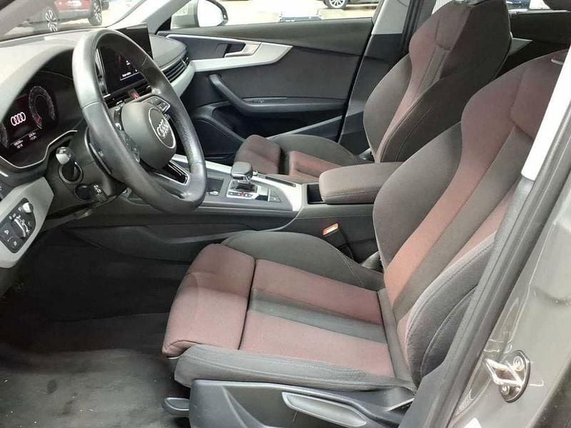 Gebraucht Audi A4 S-Line 204 PS (150 kW) 2023 Grau Limousine