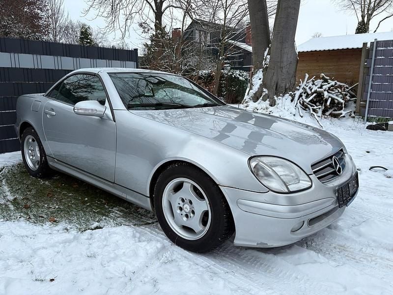 Silber Gebraucht 2003 Mercedes SLK200 Cabrio | 1.200 € (Superpreis) - Bild 1/4